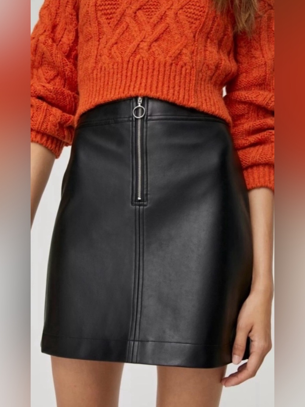 Aritzia Wilfred Free Faux Leather Mini Skirt Black Zip Front Size 8 Moto